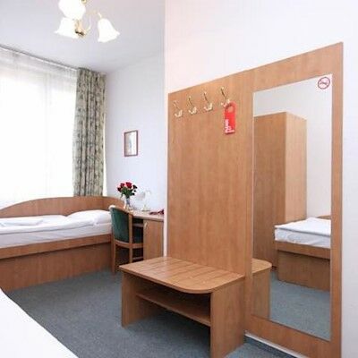 Legie Hotel 3*
